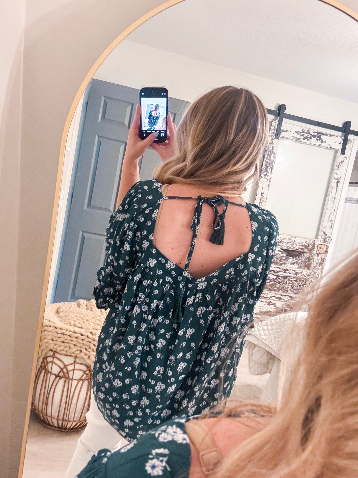 Green Floral Curvy Top