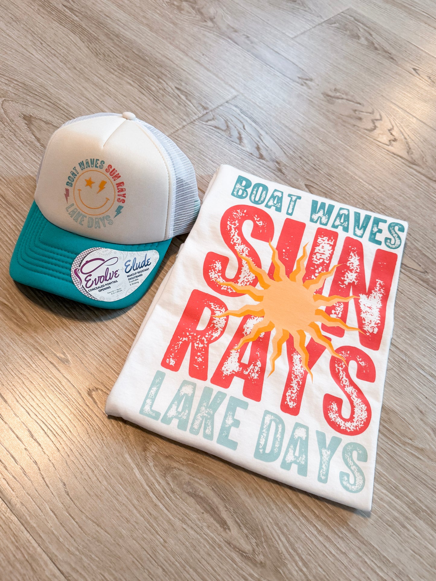 Boat Waves - Sun Rays - Lake Days Tee