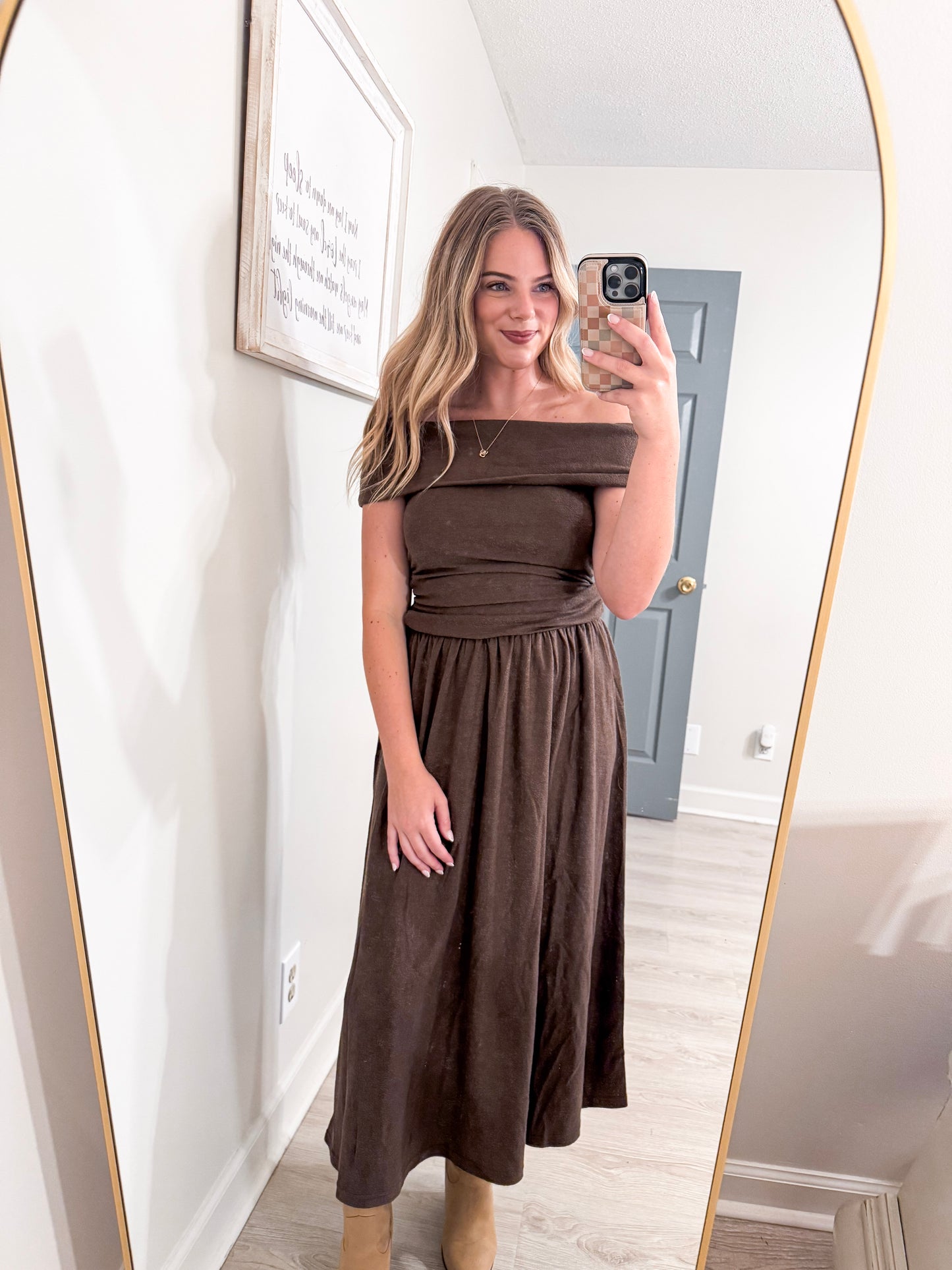 OFF SHOULDER LOW WAIST KNIT MIDI DRESS