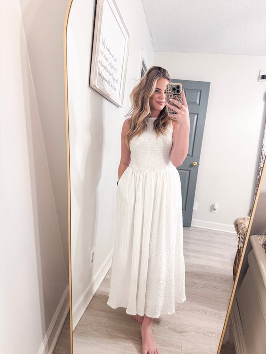 TEXTURED SMOCKED SLEEVELESS DRESS