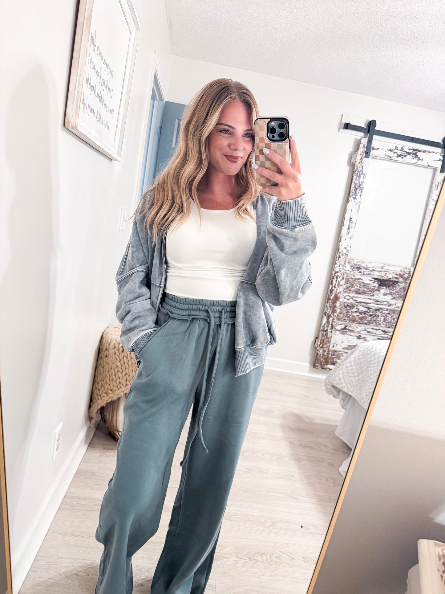 Ash Jade Sweat Pants